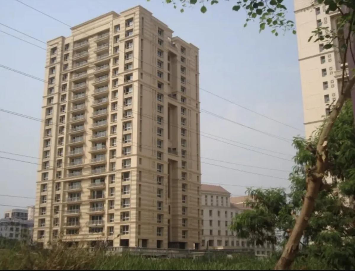 Casa Blanca, Thane West